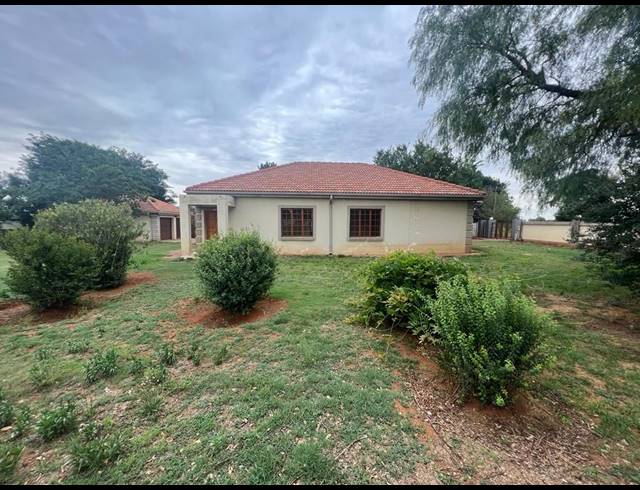 3 BEDROOM HOUSE FOR SALE IN KOOKRUS